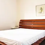 Apartment App 1541 *